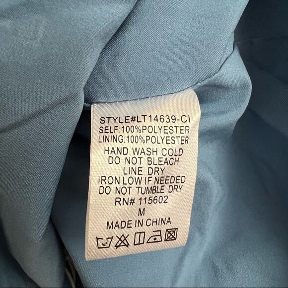 Lush cinched Crop Top - Picture 4 of 4